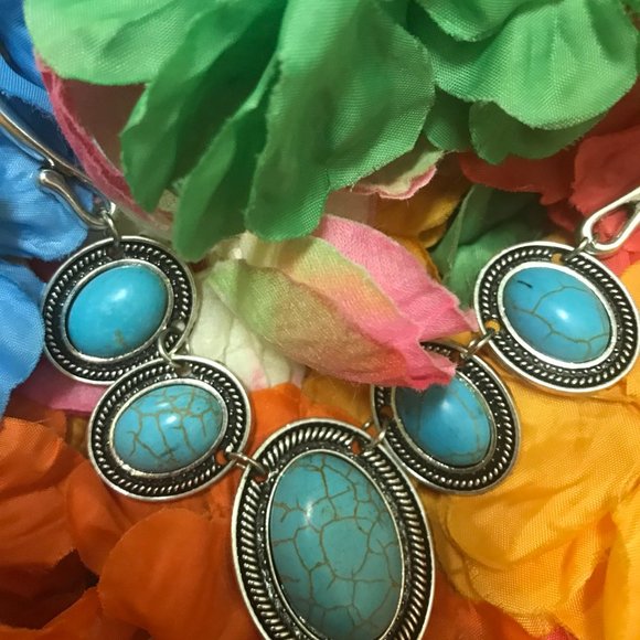 Turquoise -like Necklace - Picture 11 of 16